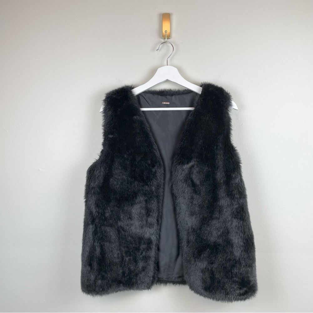 Aldo Faux Fur Vest Size Medium